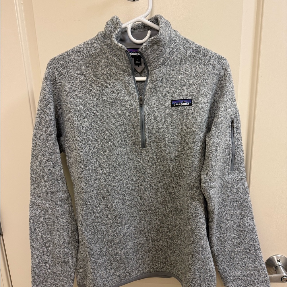 Patagonia Women's Heather Gray quarterzip Sweater